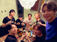 Từ Jungkook (BTS) với món gà rán, đến Rosé (BLACKPINK) với tokbokki, đây cách K-pop lan tỏa văn hóa ẩm thực