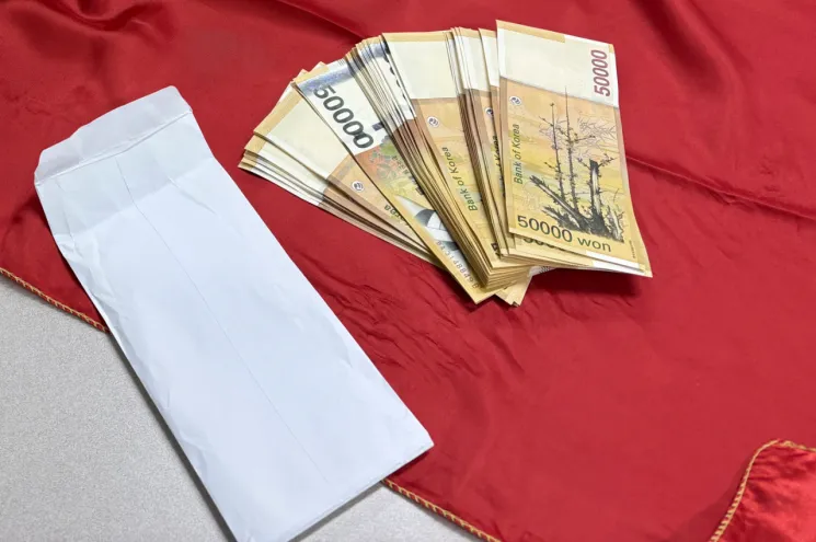 Thưởng Tết cho người lao động ở Hàn : Nghỉ việc tạm thời, thử việc, hợp đồng có được nhận không?