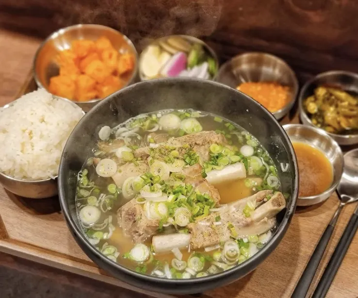 Lẩu bí đỏ tại Yeongdong Garden – Món ăn no bụng dành cho dân văn phòng