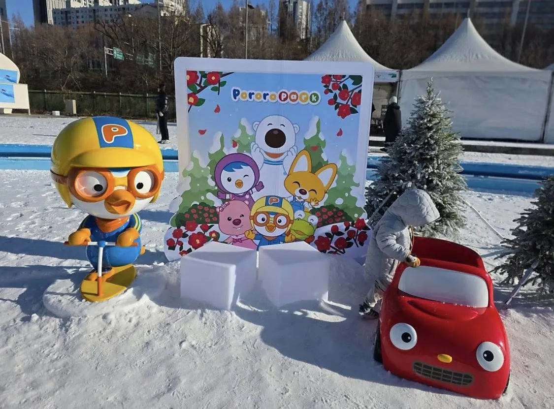 Sân trượt tuyết sông Hàn mở đến 18/2: Lạc vào thế giới Pororo giữa lòng Seoul 🐧❄️