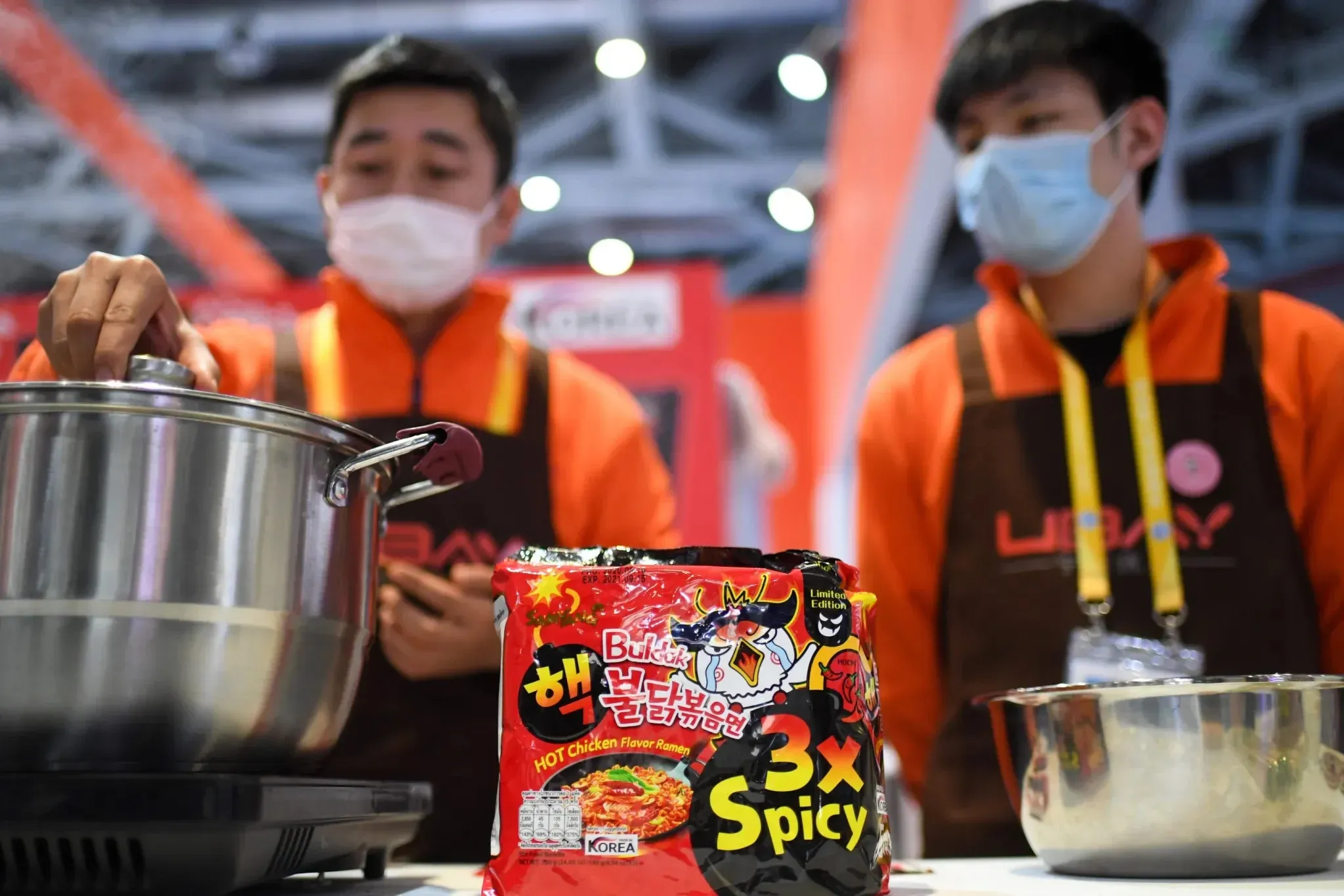 Thị trường chứng khoán Hàn Quốc: Samyang Foods Vượt Mốc 1 Triệu Won, ROKIT Healthcare Gây Sốt Trên Kosdaq