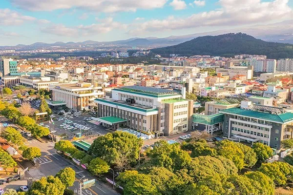 Jeju phối hợp Bộ Việc làm Lao động Hàn Quốc xóa bỏ khoảng trống giám sát, tăng bảo vệ lao động nước ngoài