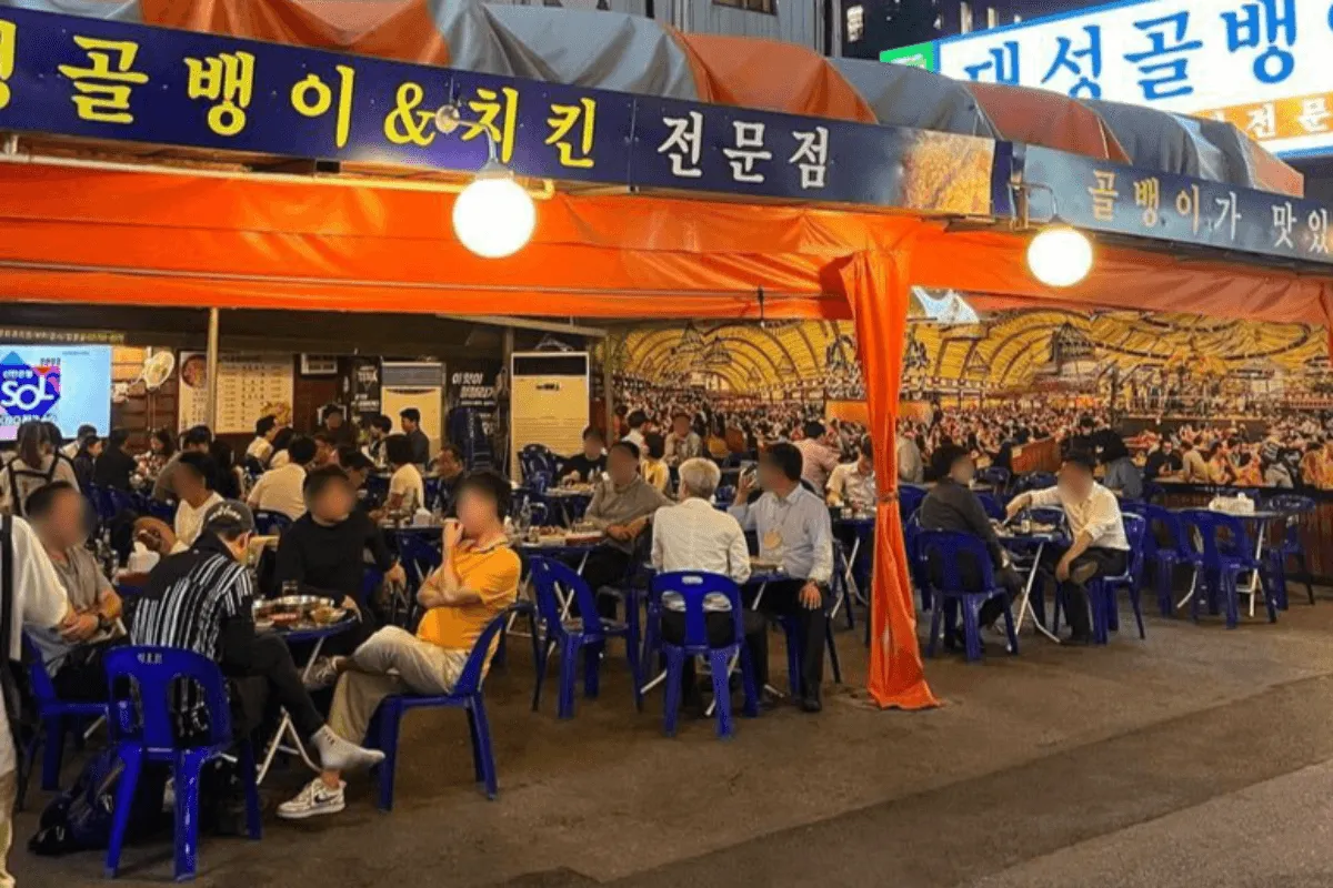 5 quán ăn ngoài trời nổi tiếng ở Seoul cực hợp cho mùa mưa Hàn Quốc