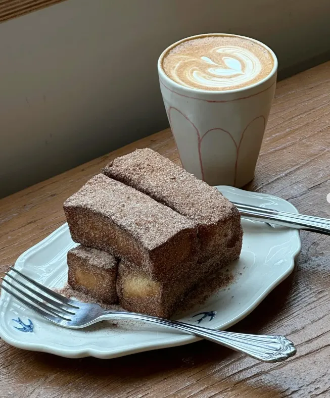 REVIEW PAIN PERDU – KHI FRENCH TOAST NƯỚNG LÒ CỦI TRỞ THÀNH "CƠN SỐT" TẠI YEONNAM-DONG 🥖🔥