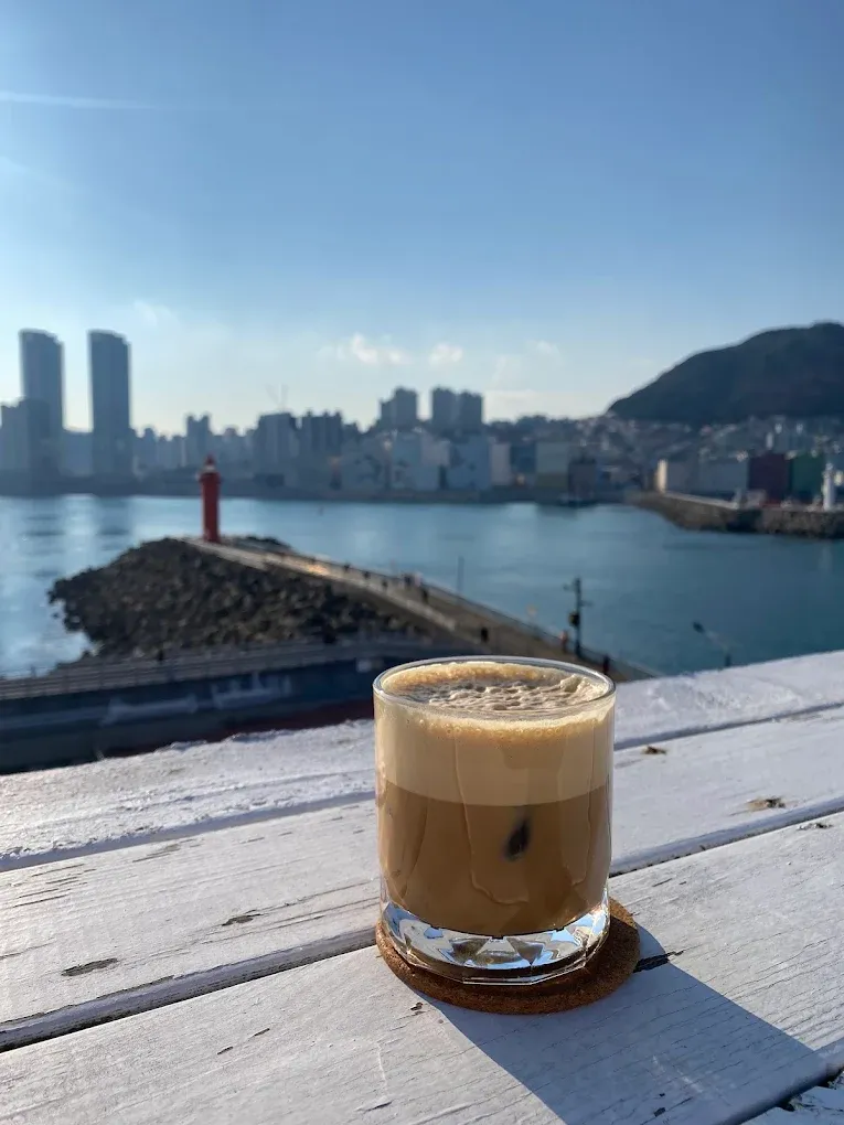 3 Quán Cà Phê "Phải Check-in" Biến Đảo Yeongdo (영도) Thành Thủ Phủ Lifestyle Mới Của Busan