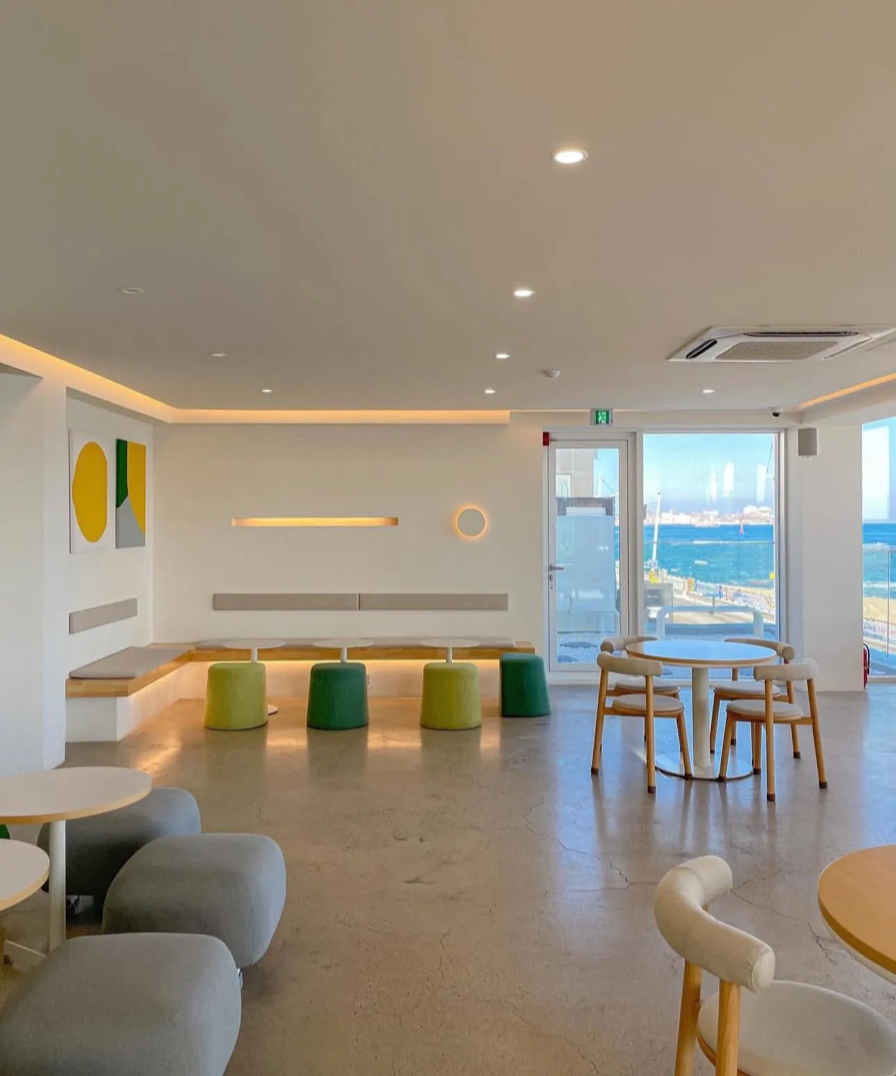 Offing House Cafe: Góc nhỏ "healing" với view biển xanh ngắt tại Gangneung 🌊☕