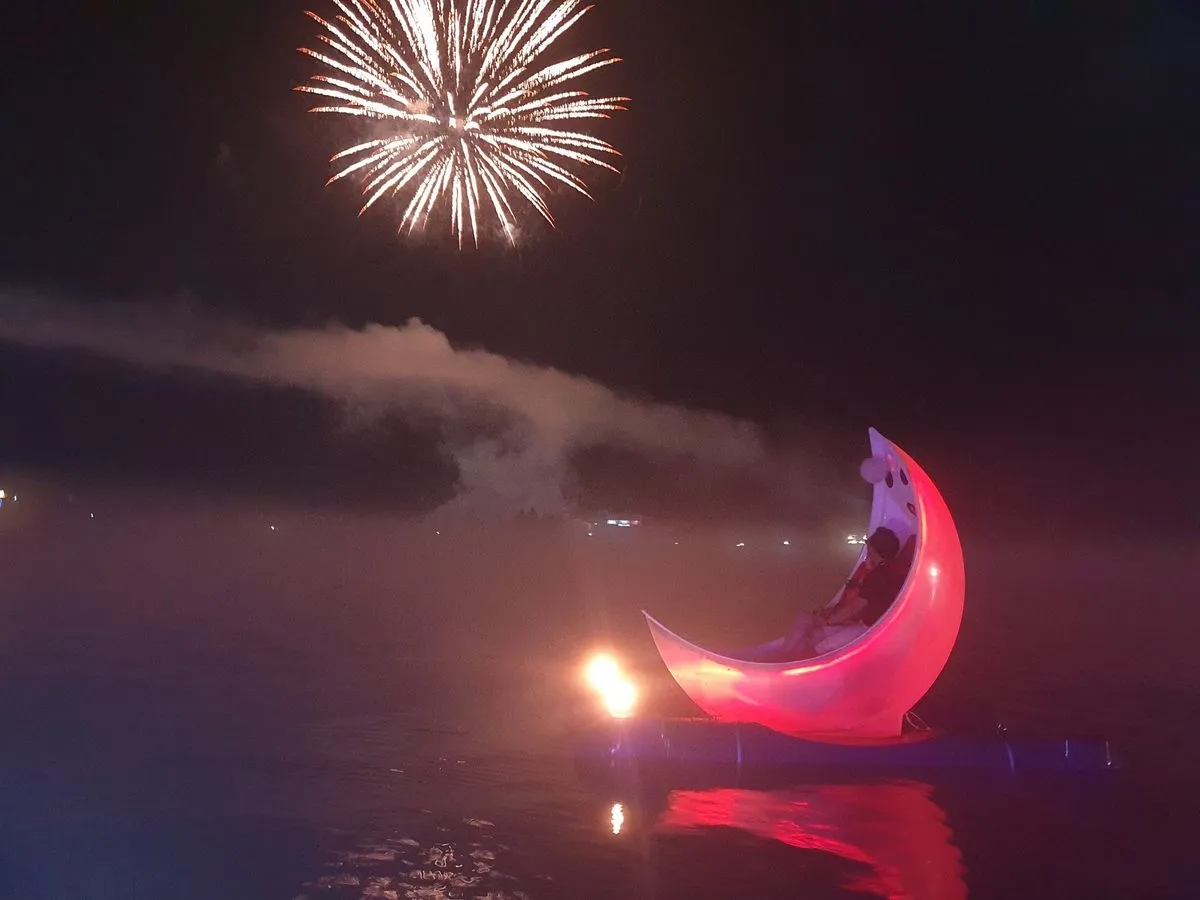 Du ngoạn trên sông Nakdong cùng trải nghiệm “Moon Boat”