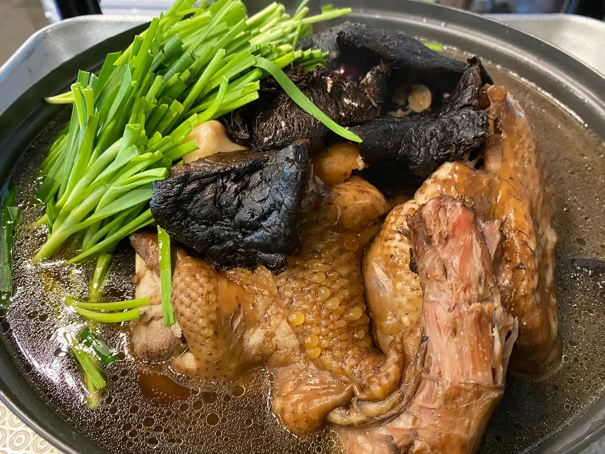 Muốn ăn gà hầm ấm bụng ở Seongnam? Cứ nghĩ đến Jang Madam Jip (장마담집)