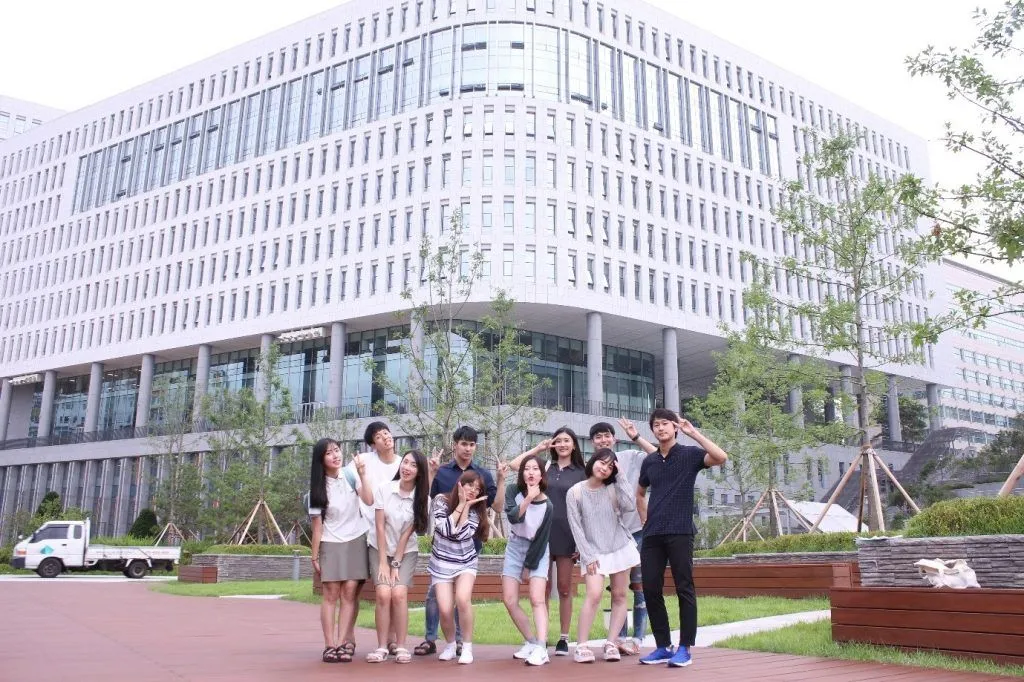 Du học sinh chuyển hướng sang Khóa học nghề (D4, D6) và Visa E7, tìm kiếm con đường làm việc thực tế tại Hàn Quốc
