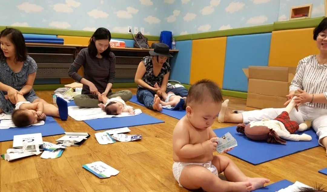 Vì sao trung tâm văn hóa trong trung tâm thương mại Hàn Quốc trở thành điểm đến của mẹ và bé?