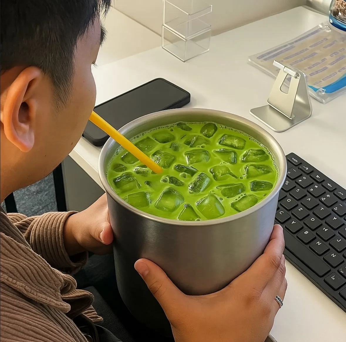 Sự thật khiến bạn “tỉnh ngủ” giữa cơn sốt xanh của matcha latte