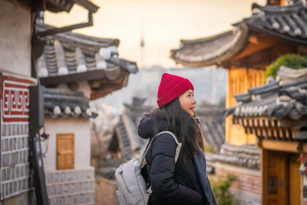 Người dân Hàn thắt chặt chi tiêu để đi du lịch nước ngoài, nhưng vì sao các công ty lữ hành lại “lao dốc” không phanh?