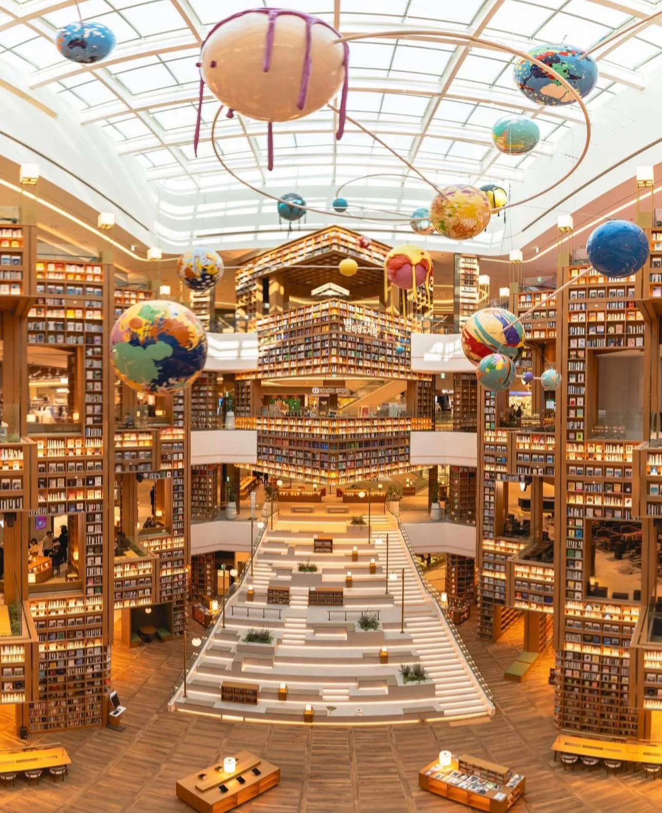 Review thư viện Starfield Suwon đang cực hot: Tọa độ check-in gây bão tại Gyeonggi-do 📚✨