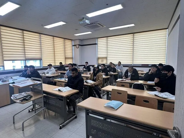 Incheon triển khai đào tạo an toàn lao động bằng tiếng mẹ đẻ cho lao động nước ngoài tại Hàn Quốc