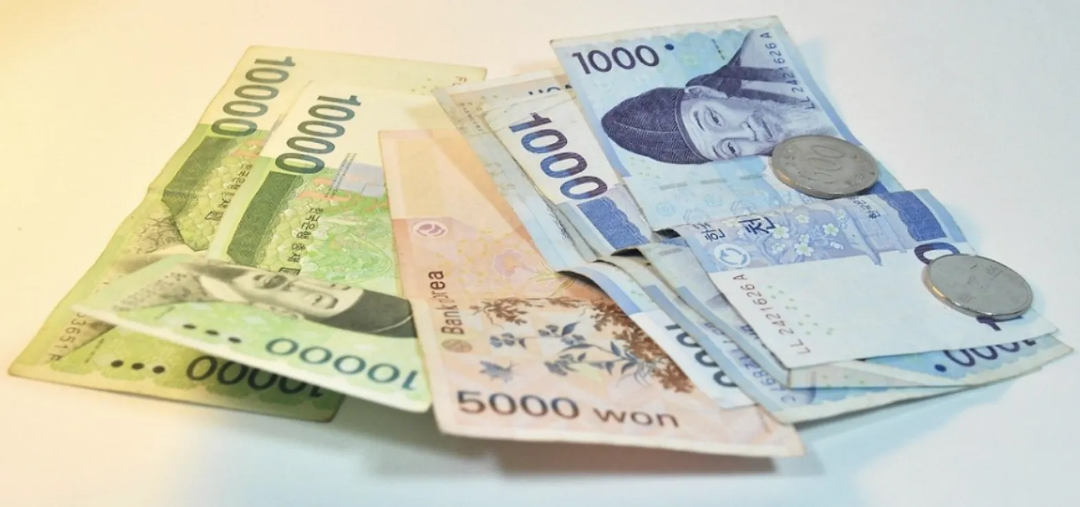 Giá Won tăng liên tục: Đời sống lao động và du học sinh thay đổi ra sao