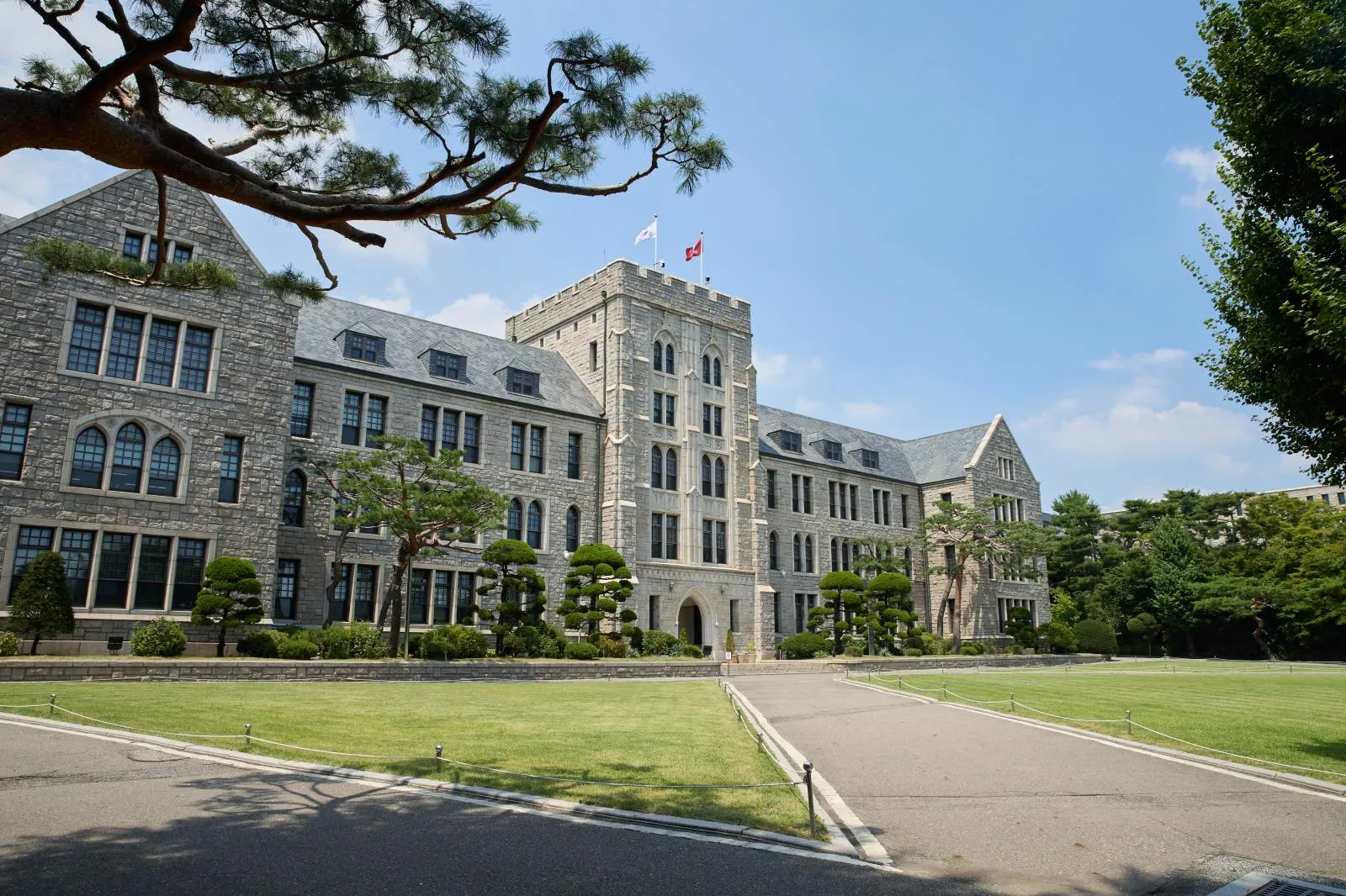 Đại học Hàn Quốc (Korea University) Chấn Động Vì Gian Lận Tập Thể: "Hủy Toàn Bộ Điểm Thi Giữa Kỳ"