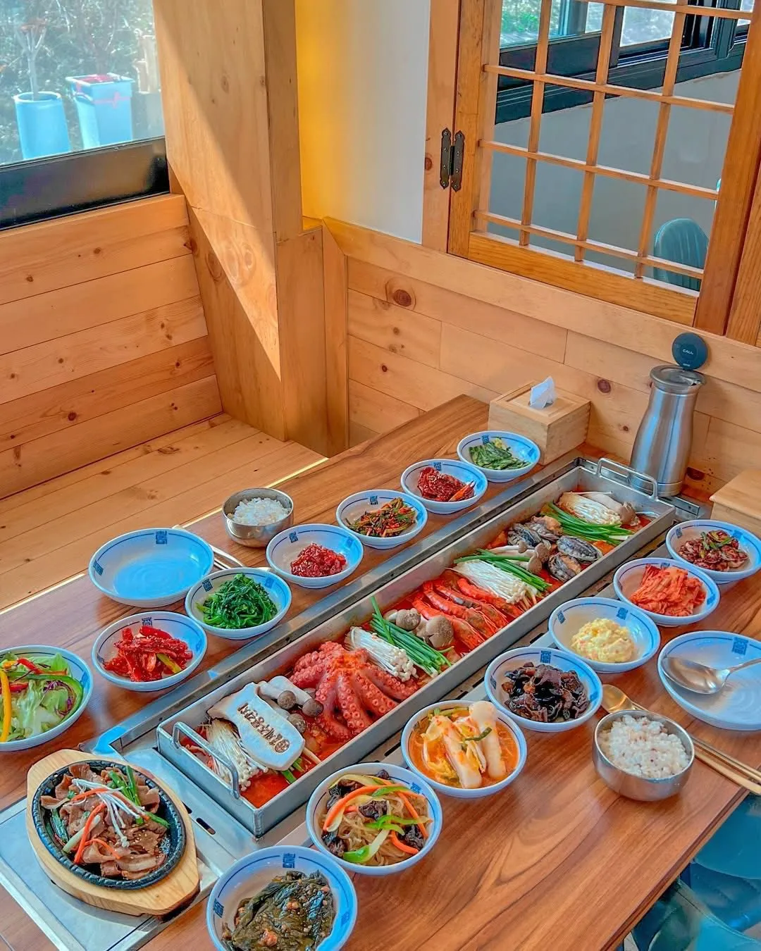 Myeongpum Jeju Tong-galchi: Thưởng thức Cá Hố đặc sản Jeju ngay giữa lòng Gyeongju cổ kính 🐟🥢