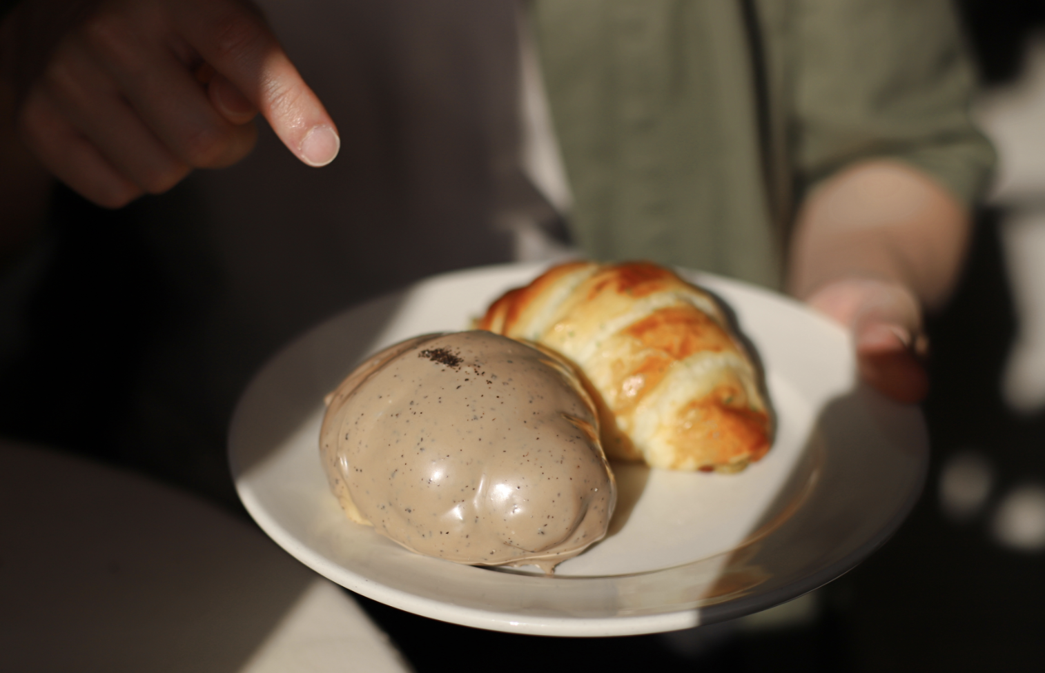 Đánh giá Ẩm thực: Artist Bakery, Seoul | Tiệm Bánh Bơ Muối Nổi Tiếng