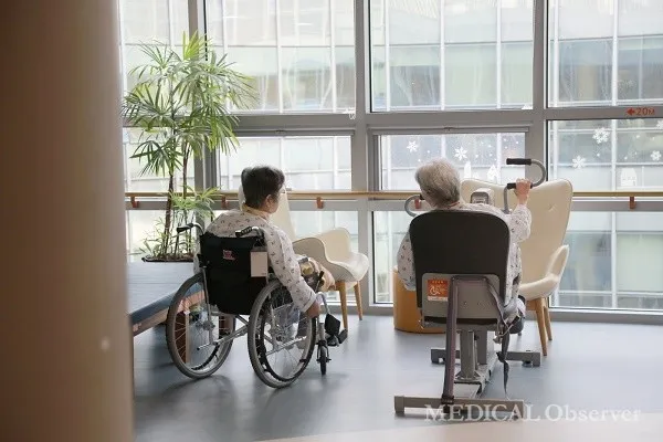 Chính phủ Hàn Quốc hiện chưa xem xét cho phép lao động nước ngoài làm nghề chăm sóc bệnh nhân
