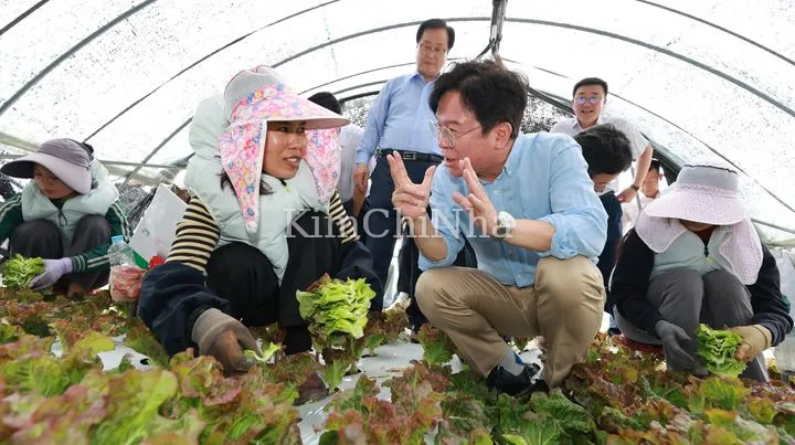 Bộ trưởng Lao động Hàn Quốc: “Tôn trọng lao động là điều duy nhất, khác biệt không phải lý do để phân biệt”