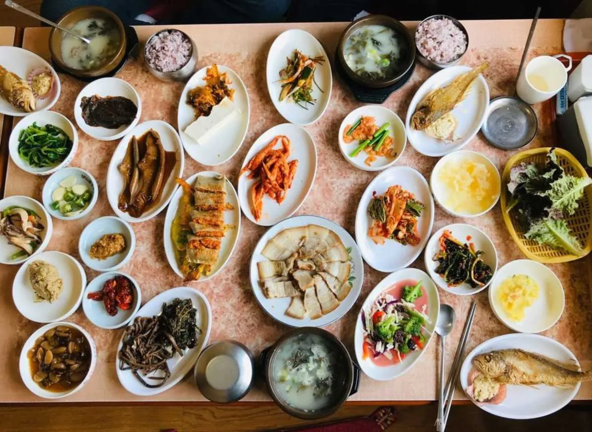 Top 5 quán ăn Hàn định kiểu truyền thống ngon nhất: Trải nghiệm ẩm thực tinh tế không thể bỏ lỡ